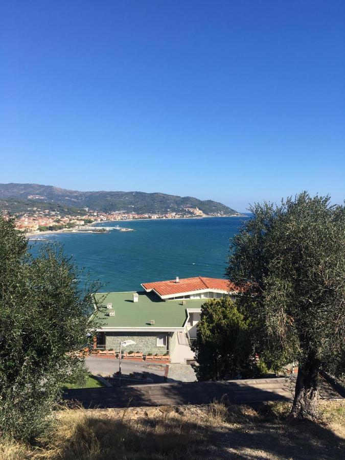 Piccola Navetta Apartment Diano San Pietro Luaran gambar
